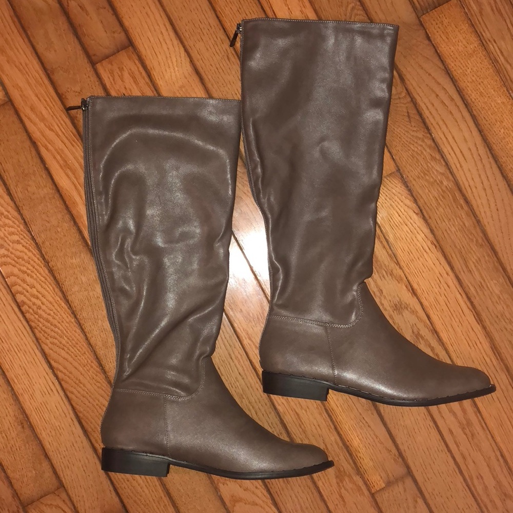 Brand New Brown Boots